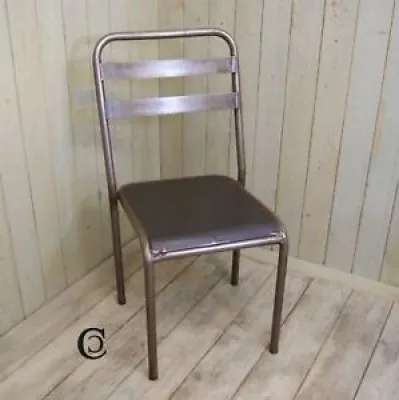 Ancienne chaise d'école - empilable