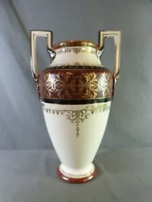 Vase en forme d'amphore - grecque