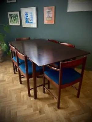 TABLE À MANGER EXTENSIVE - rosewood