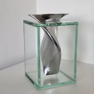 Vase moderniste en aluminium - lisa