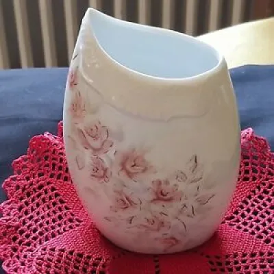 Petit Vase en Porcelaine, - kpm