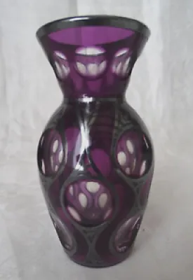 Beau vase  a violettes