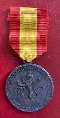 España Medalla Franco - campo