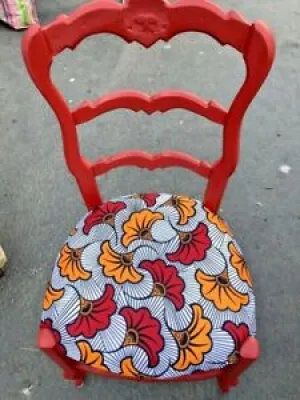 Chaise en bois peinte - wax