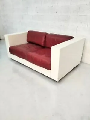 White Saratoga sofa by - massimo