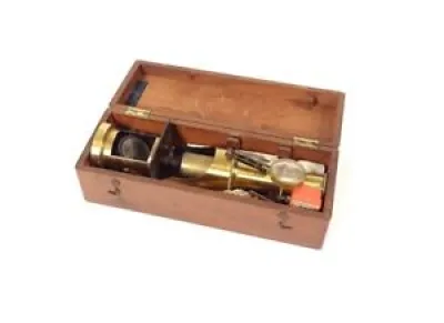 Microscope ancien instrument