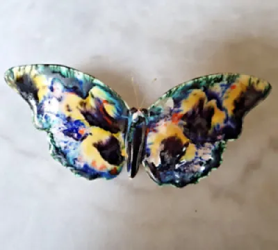 Papillon en céramique