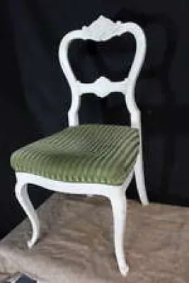 **** Ancienne chaise