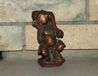 Rouge Laiton Vinayaka - statue