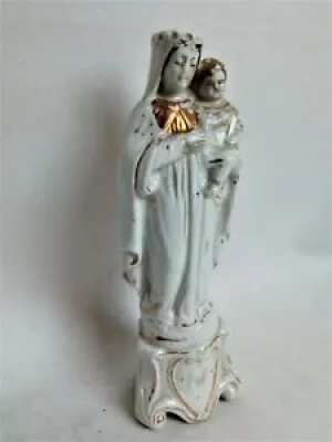Petite statue de la vierge