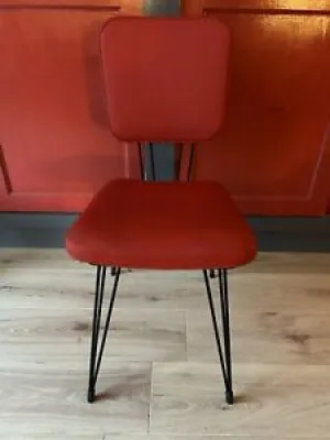 Chaise rouge  années - eiffel