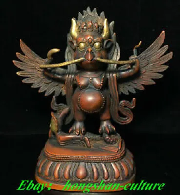 Statue d'oiseau Garuda à ailes
