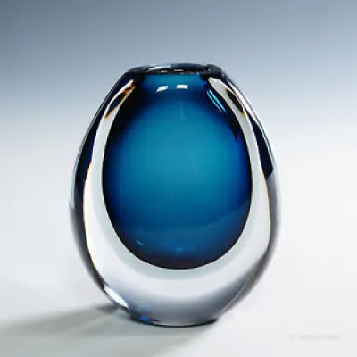 Vase with Blue and Grey - lindstrand kosta