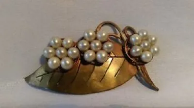 ANCIENNE BROCHE COUTURE - perles