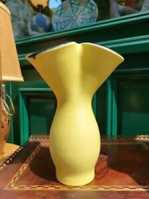 elchinger Vase Trilobé