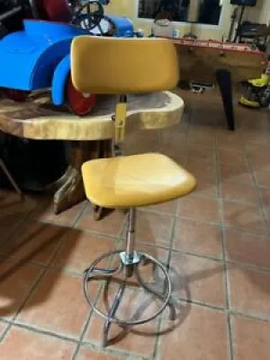 Chaise haute bao 1960