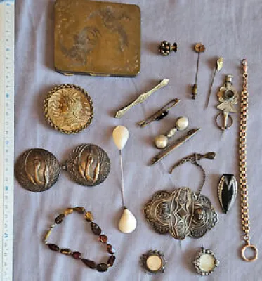 Lot de bijoux anciens - etc