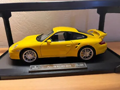 1/18 Porsche 911 GT2
