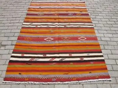 Tapis Kilim turc coloré