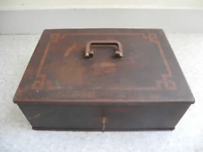 Ancienne caisse coffre - box