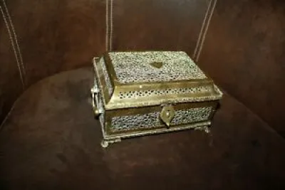 Antique  coffre boite