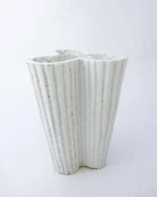 White Large Vase Chamotte - gunnar nylund