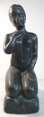 Sculpture Femme Agenouillée - formes