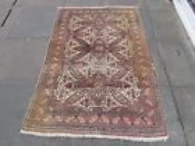 Tapis rouge traditionnel - 167