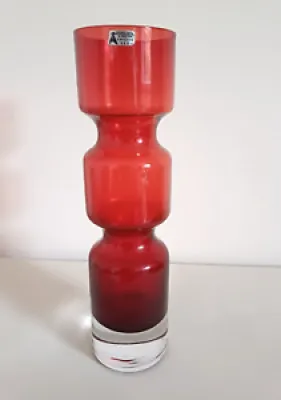 Vase en verre rouge années - aseda