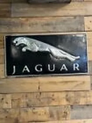 Sautant Jaguar distributeur
