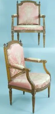 Ancien fauteuil Louis - godrons