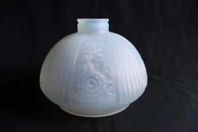 Grand vase oignon en verre moulé