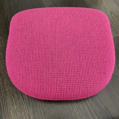 KNOLL Cato Hot Pink Seat - tulip