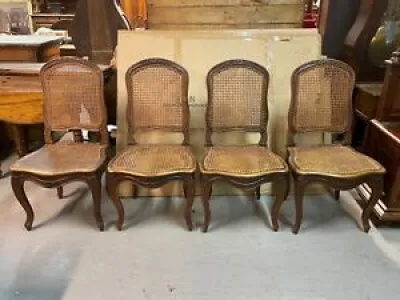 Quatre chaises cannées
