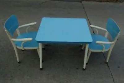 RARE CHILD DESK TABLE - chairs