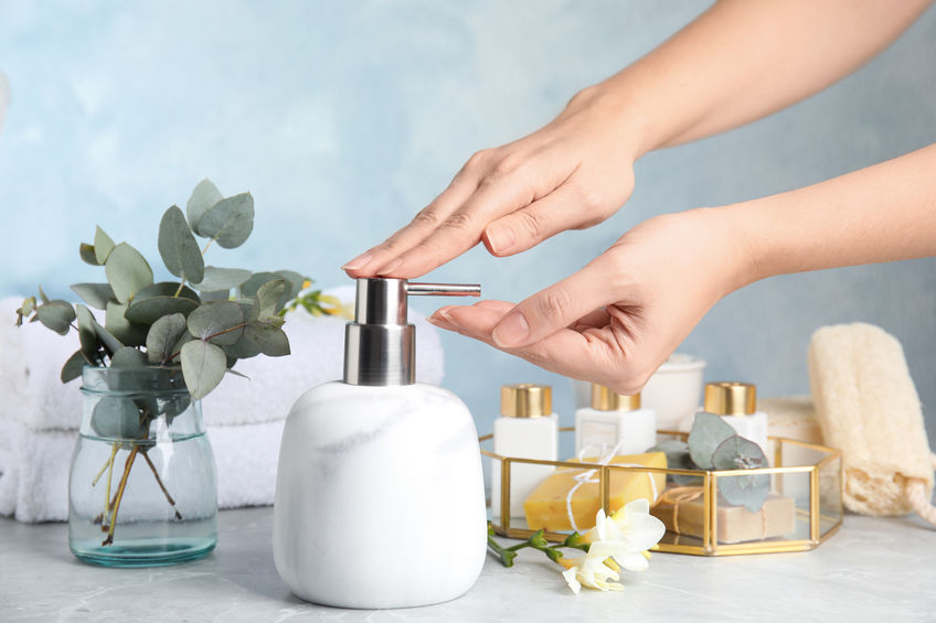 Deux accessoires de douche qui allient bien esthétique et utilité