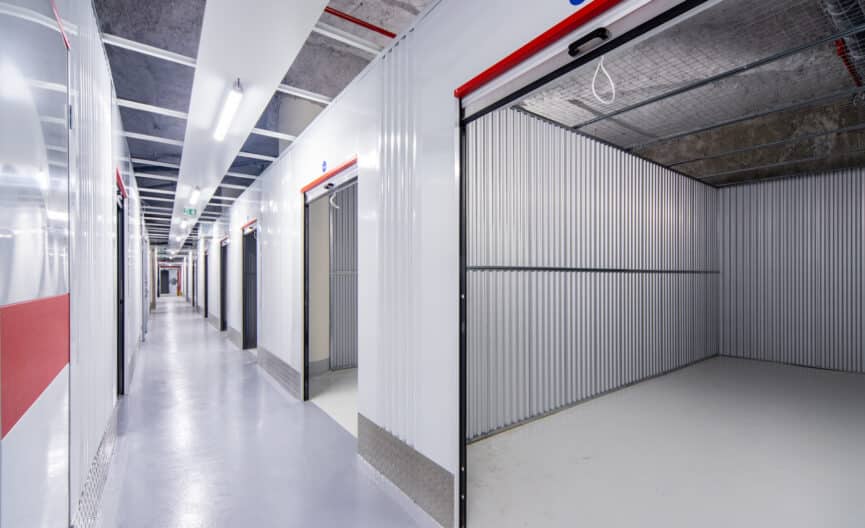 Entreposer son mobilier design d’occasion : la solution idéale pour collectionneurs et revendeurs