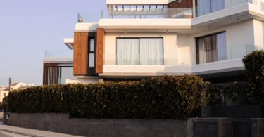 découvrez des designs contemporains alliant élégance et modernité pour sublimer vos espaces de vie et de travail.