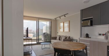 découvrez des idées inspirantes et des conseils pratiques pour réussir la décoration intérieure de votre maison, alliant style, confort et fonctionnalité.