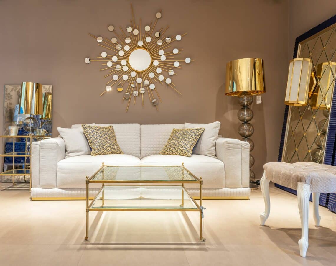 Intérieur design avec luminaire décoratif, pour illustrer une lampe Pipistrello d’occasion