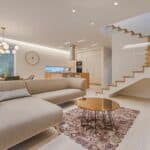 Mobilier design d’occasion dans un intérieur contemporain