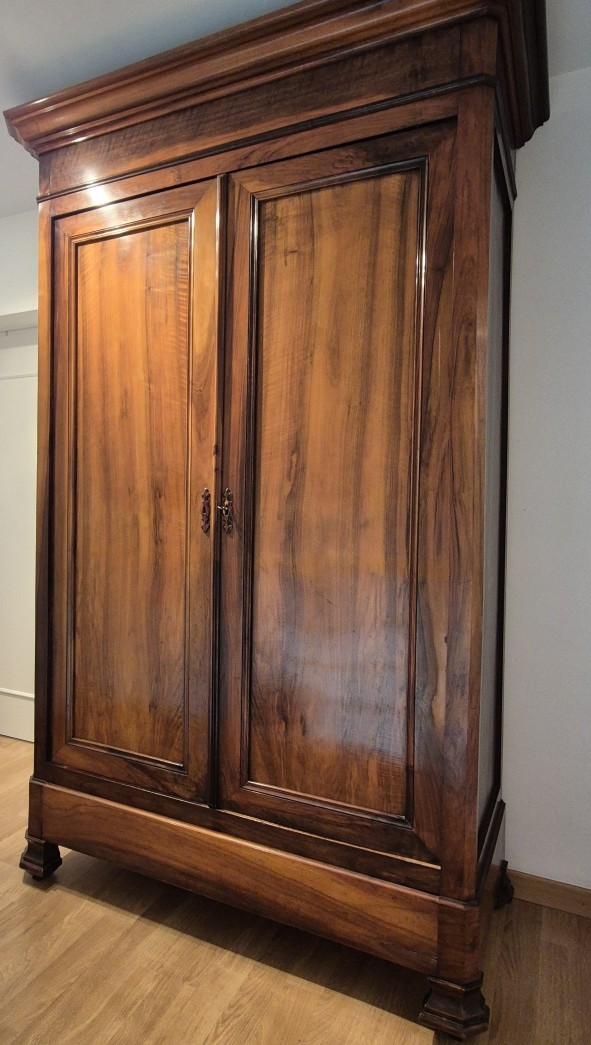 MAGNIFIQUE ARMOIRE LOUIS PHILIPPE EN NOYER MASSIF fin XIX