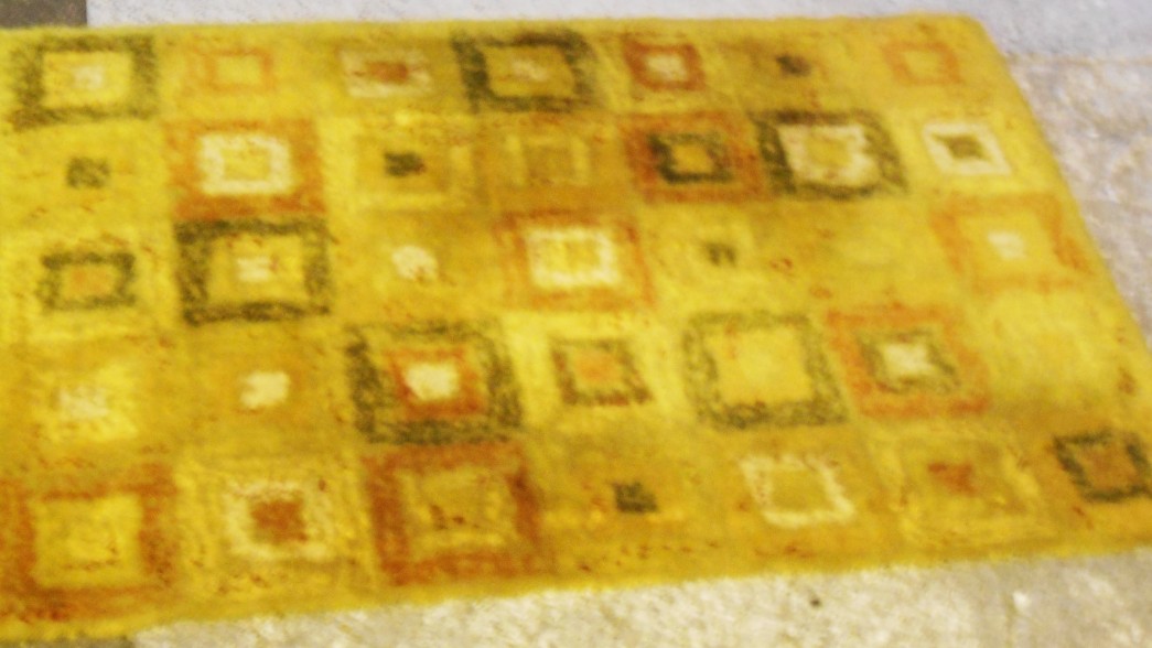 Grand tapis modèle Vallauris 1960-70's