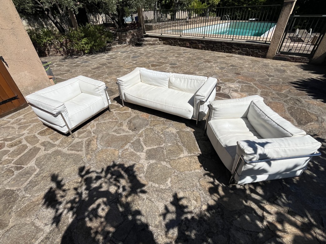 1 canapé et 2 fauteuils LC3,Cassina,Le Corbusier, Pierre Jeanneret et Charlotte Perriand
