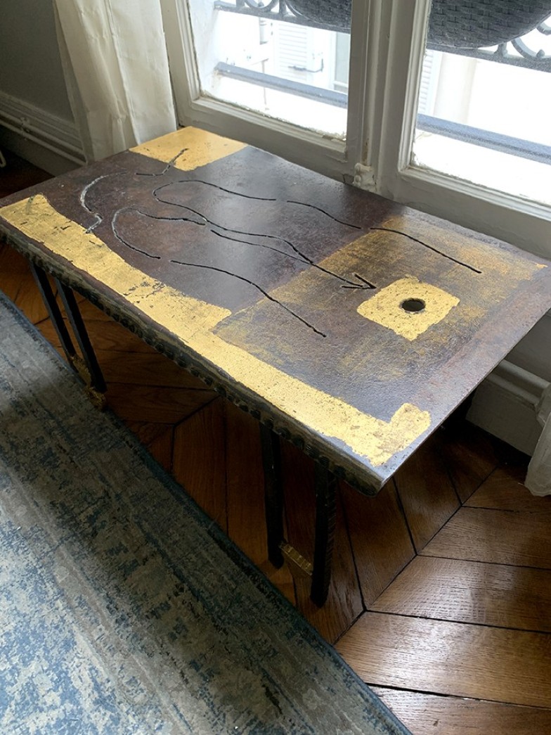 table basse sculpturale vintage JJ ARGUEYROLLES