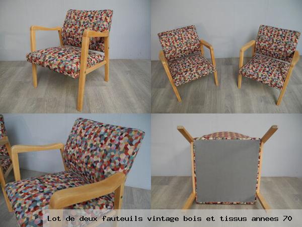 Lot de deux fauteuils vintage bois et tissus annees 70