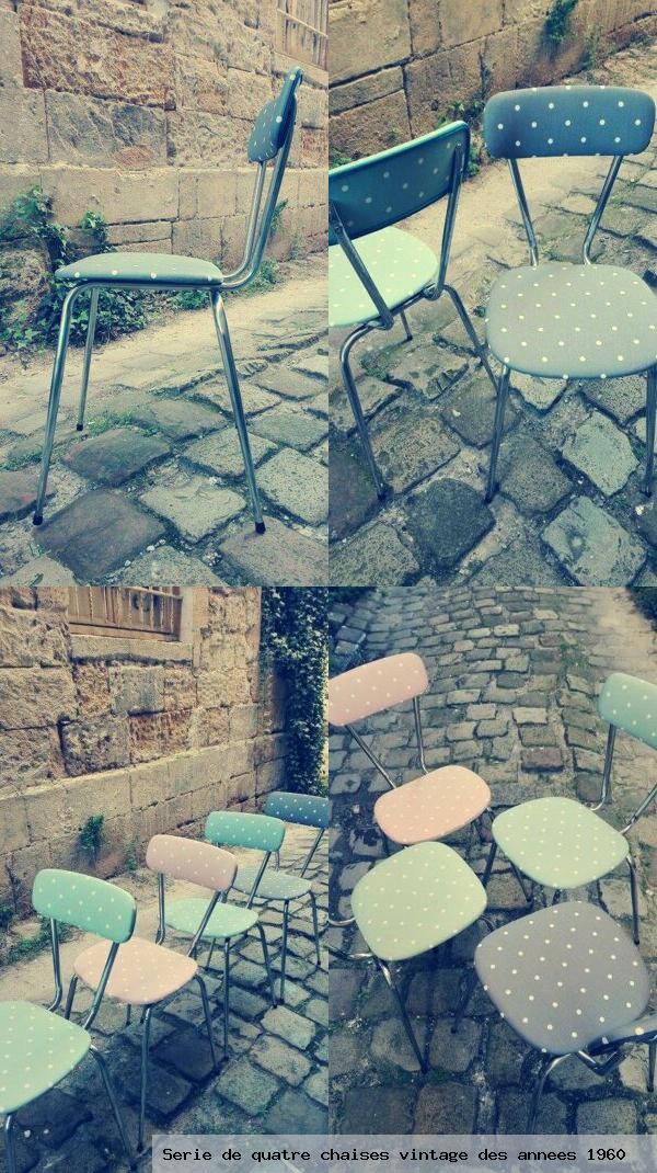 Serie de quatre chaises vintage des annees 1960