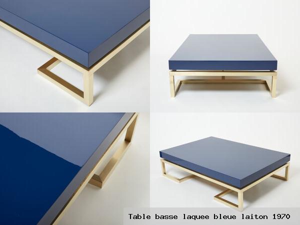 Table basse laquee bleue laiton 1970