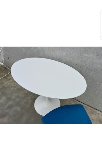 Table knoll basse