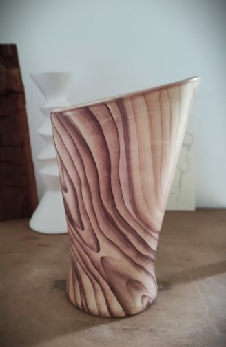 Petit vase  écorce d'arbre Grandjean Vallauris - Vallauris Par sa sobriété, le plus joli des petits vases écorces d'arbres en céramique de cet artiste c�